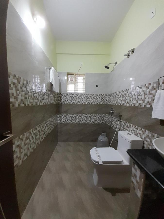 Redkey Inn Airport Бангалор Екстериор снимка